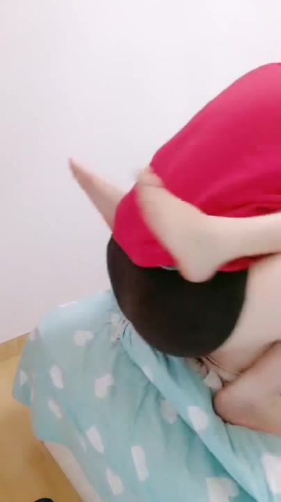 高颜值网红脸美女姐姐角色扮演姐夫饥渴难耐待姐姐出门强行进屋把小姨子强J了开始挣扎后来配合无套内射对白淫荡