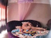 某酒店偷拍纹身男和朋友各自带着漂亮女友一起酒店开房,不知道怎么搞得他先操了朋友女友后才干自己的女友!