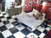 豪华马赛克房偷拍很能折腾的年轻情侣从浴室一直干到沙发还要整点SM