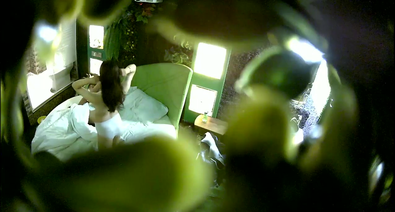 清新自然房身材苗条翘臀大奶白嫩美女主动骑男友身上啪啪啪有这么骚的女友很性福干了3炮还口爆一次