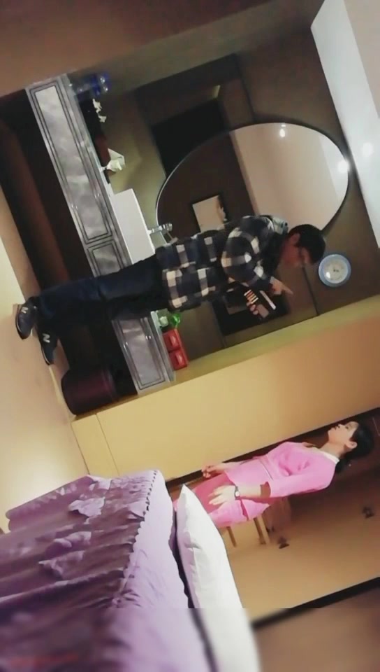 坑爹SPA会所按摩女技师兼职女主播一边上班一边偷拍给客人特殊服务