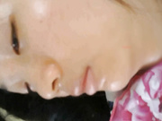 眉清目秀的长发小哥男扮女装下药迷倒Q群认识的女网友带回家玩