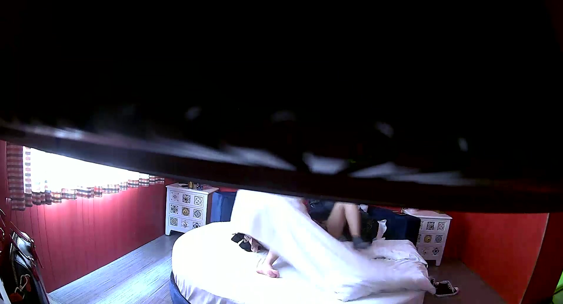 欧式风酒店皮肤白嫩美乳翘臀拜金女被婚外情小老板包养开房私会啪啪啪连续搞了2炮