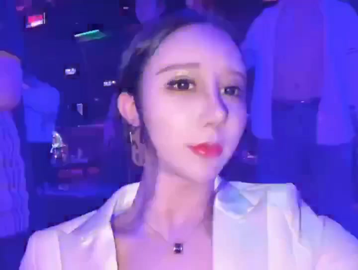 韵味、娇声欲滴TS王可心，妖媚地妖声令大屌哥猛猛操向妖穴，好想要 快一点快一点~~啊 ~摁~啊，用力操我！