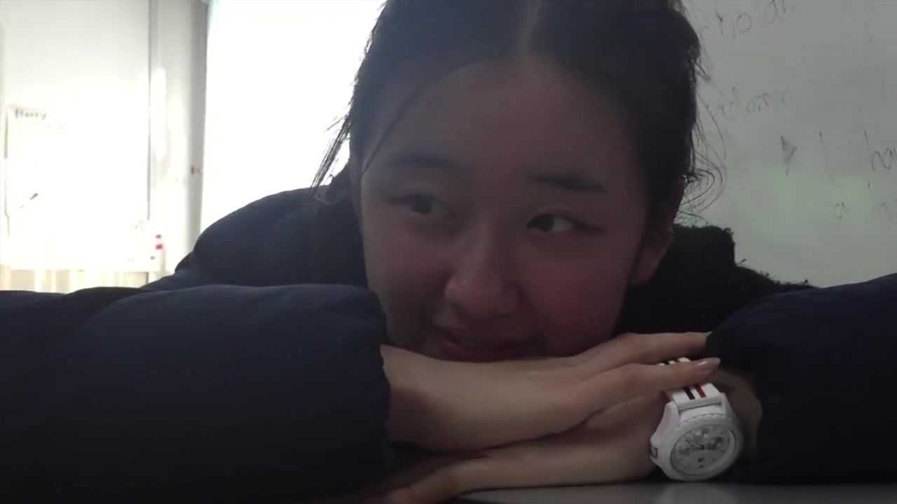 偷偷记录同学的小骚逼