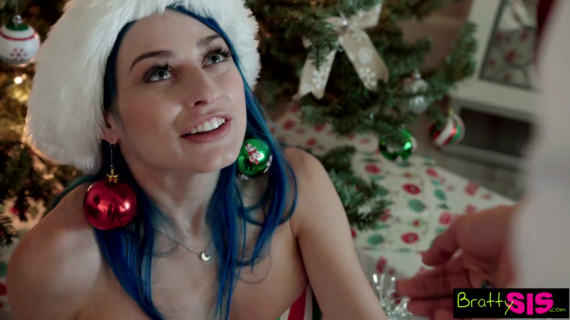 “性”诞节清早，拆封我的巨乳继姐来一发入魂