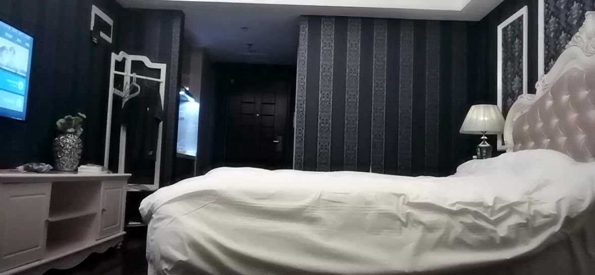 10.23源码高清录制《屌哥全国探花》酒店约颜值气质长发外围妹各种姿势草逼毛性感