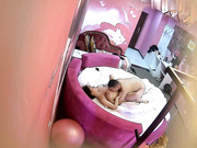 2020-11-29主题酒店情趣红色圆床房偷拍中午一块吃完饭和老婆的闺蜜开房偷情