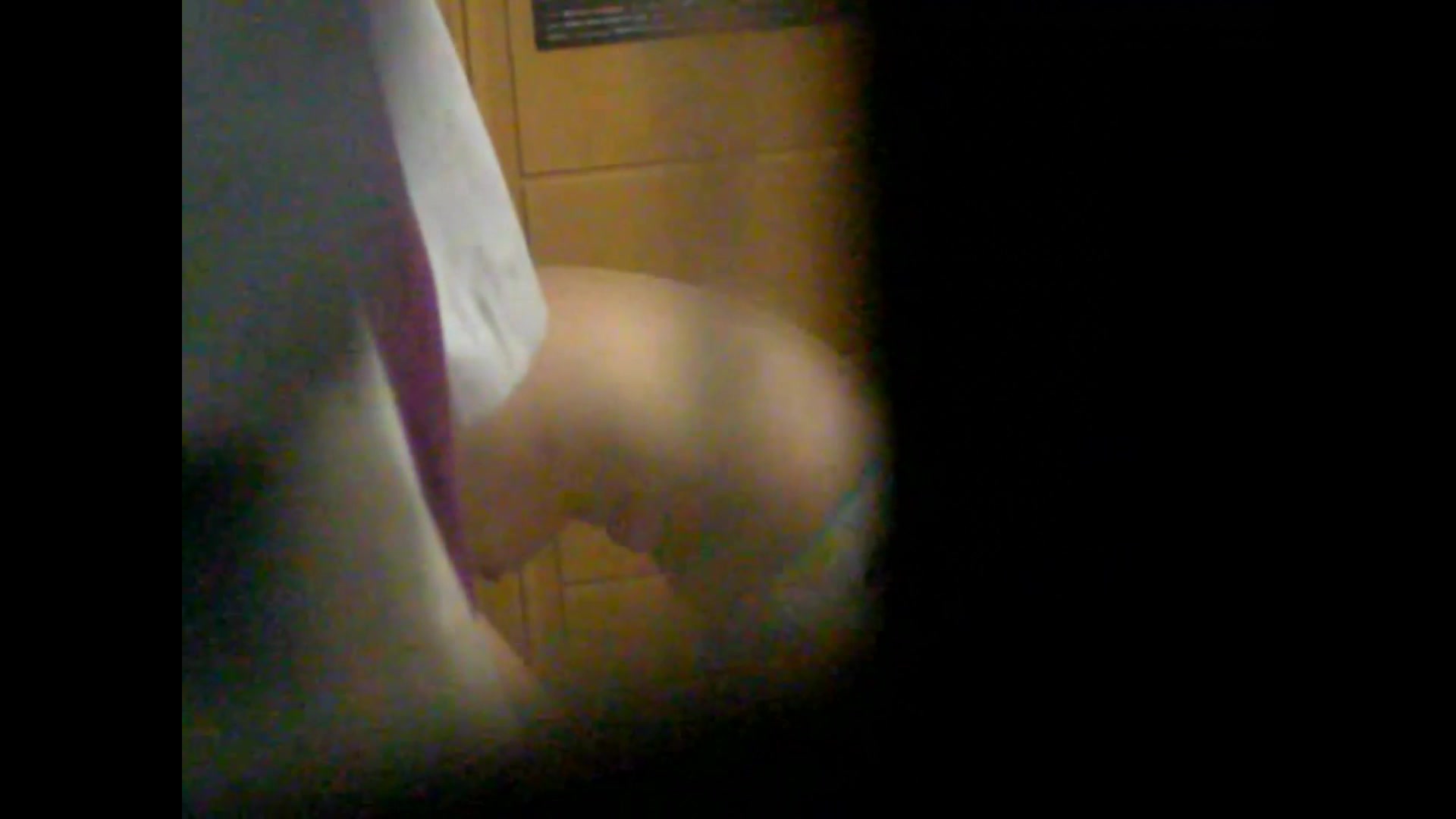 【經典盜攝】猥瑣大師盜錄身材各異美女少婦洗浴更衣 雪白肌膚堅挺美乳看得讓人欲火焚身 1080P原版高清