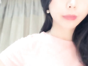 高颜值美女丑曦第三部抖臀诱惑收费秀 苗条身材翘着屁股来大姨妈自摸逼逼 很是诱惑喜欢不要错过