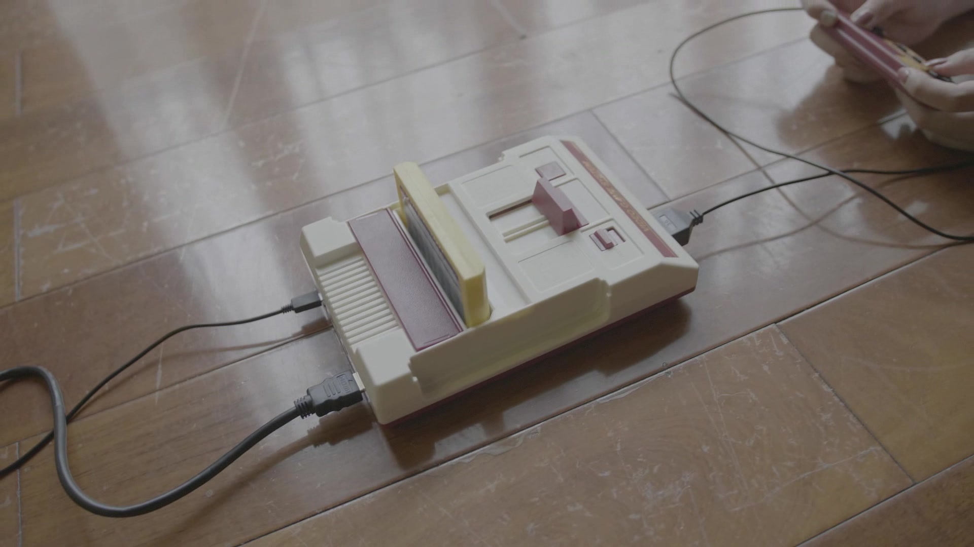 最新极品网红萝莉『柚木』未流出VIP版之美好游戏时光 极品粉穴 完美露出 高清私拍49P 高清1080P原版无水印