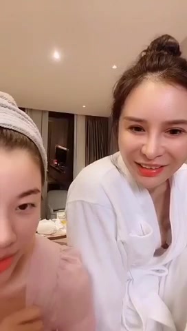 真正的走光让你们欣赏。