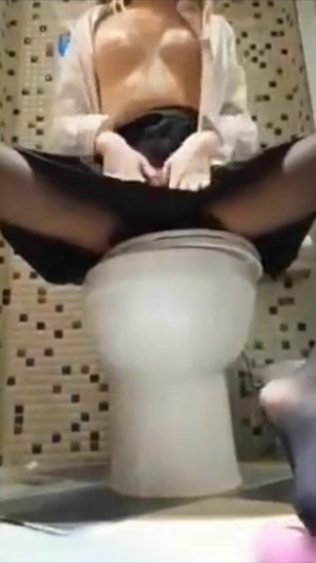 小小的自慰，大家都来看看小栀吧