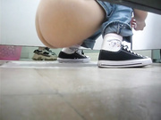 某高校厕所偷拍