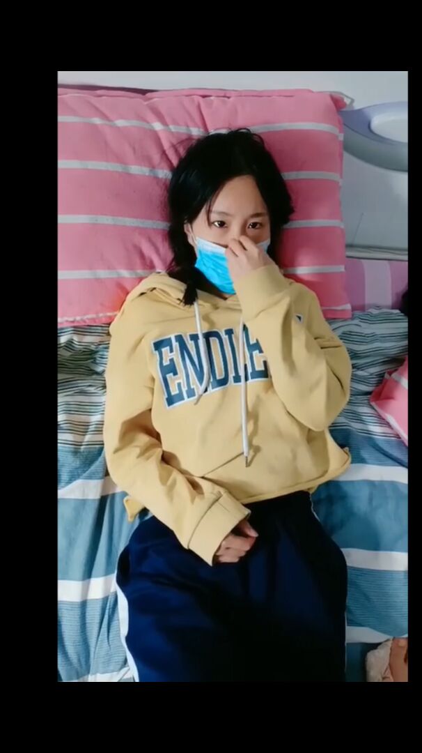 雷陈田的学妹因欠下高利贷被迫卖身