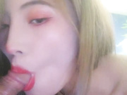 苗条妹子开房双人啪啪浴缸口交上位