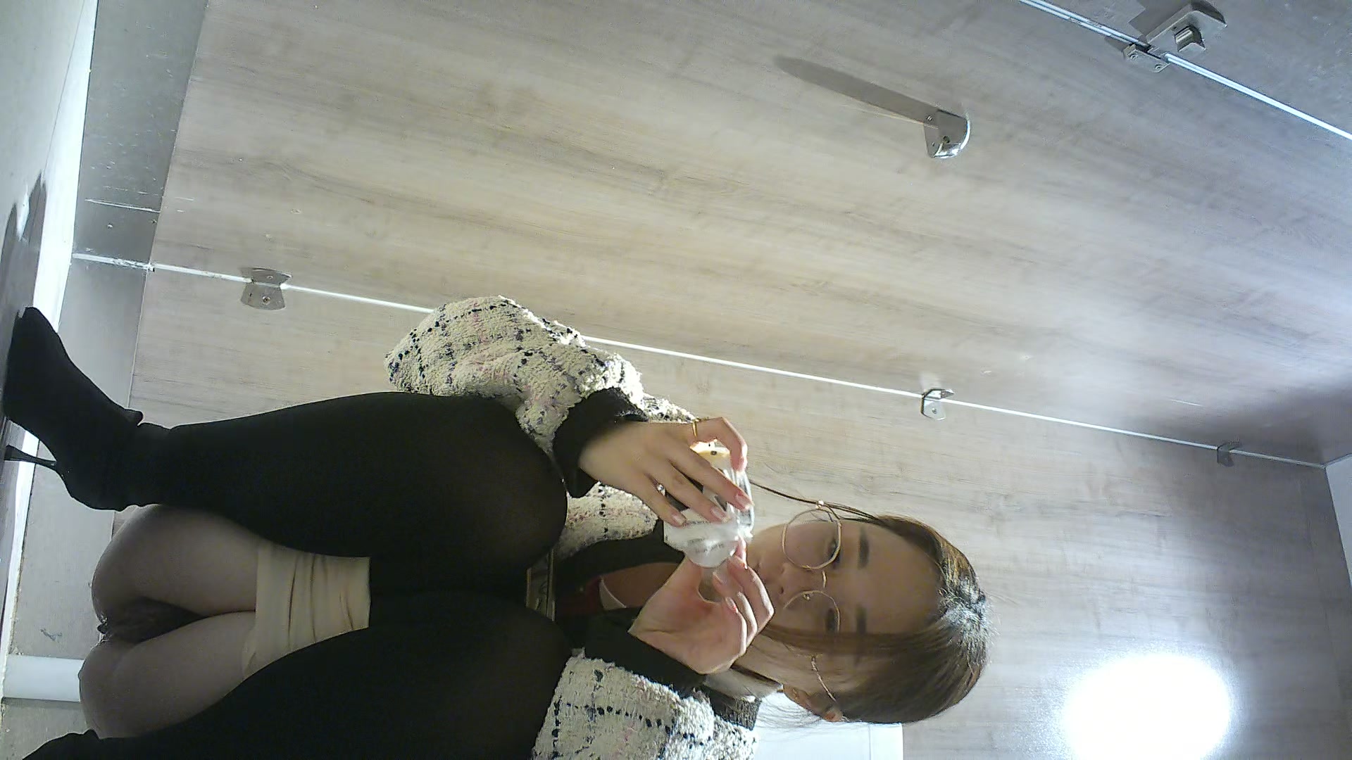 高跟丝袜眼镜妹