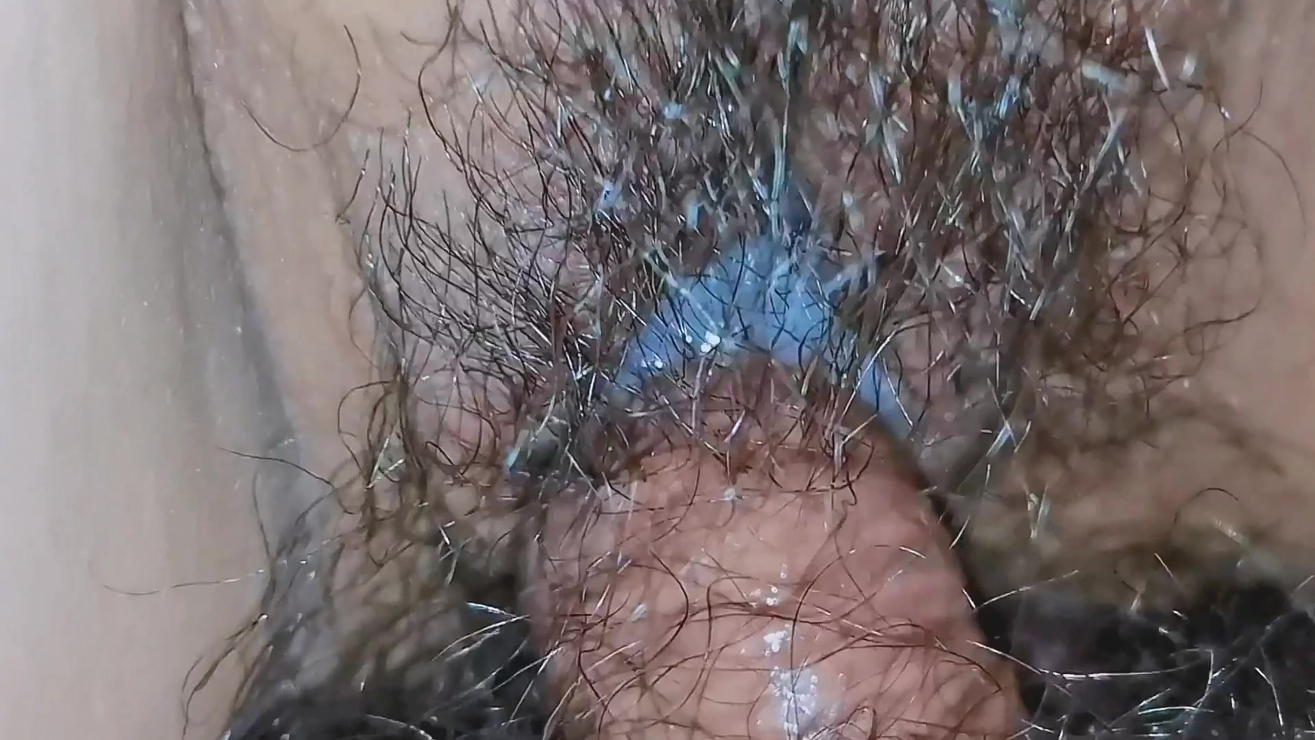 绝对的老逼信不信由你，身份证上面是1963年生的！