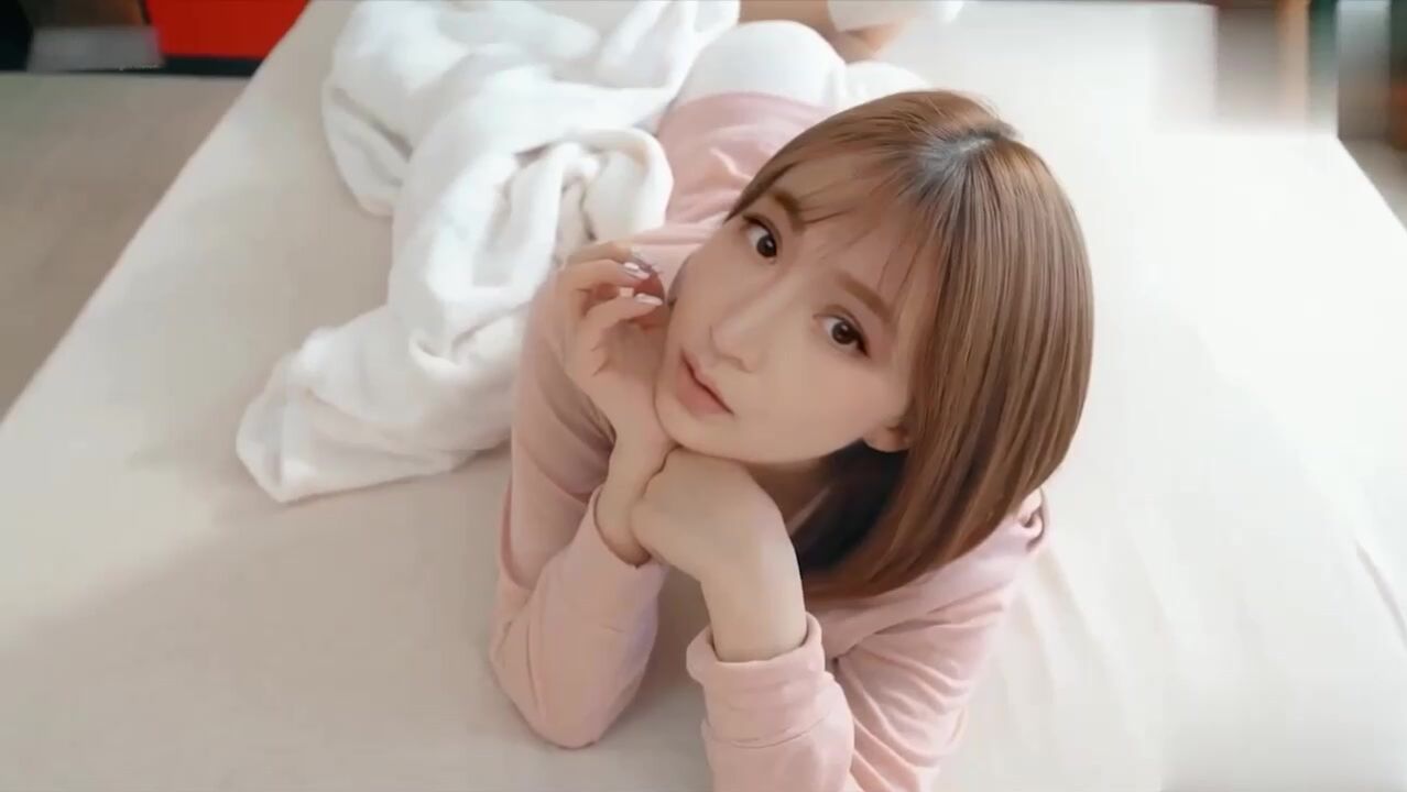 【AI巨星性体验】王心凌女友视角耳鬓厮磨