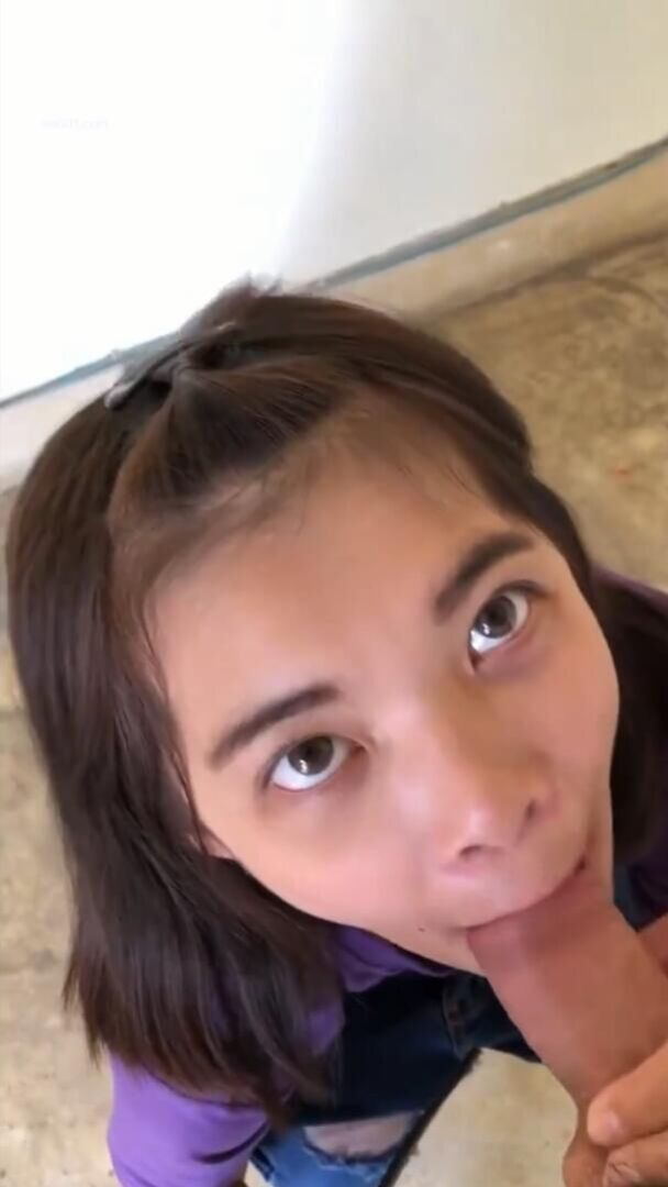 学生情侣 没钱开房只能找个空教室做爱