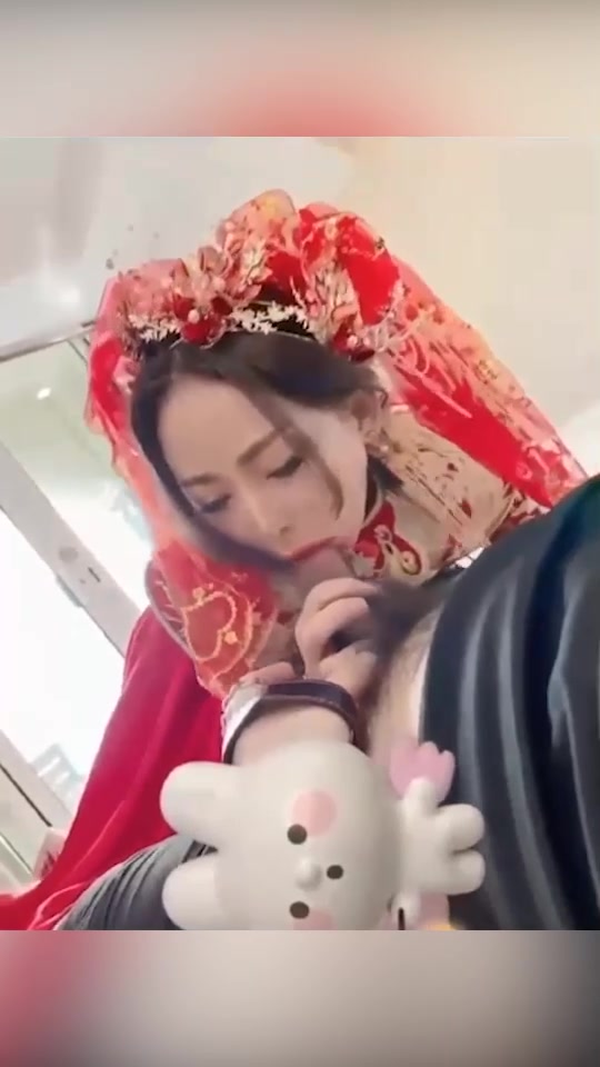 重金分享 极品私模 兔兔 婚纱性爱视频泄密