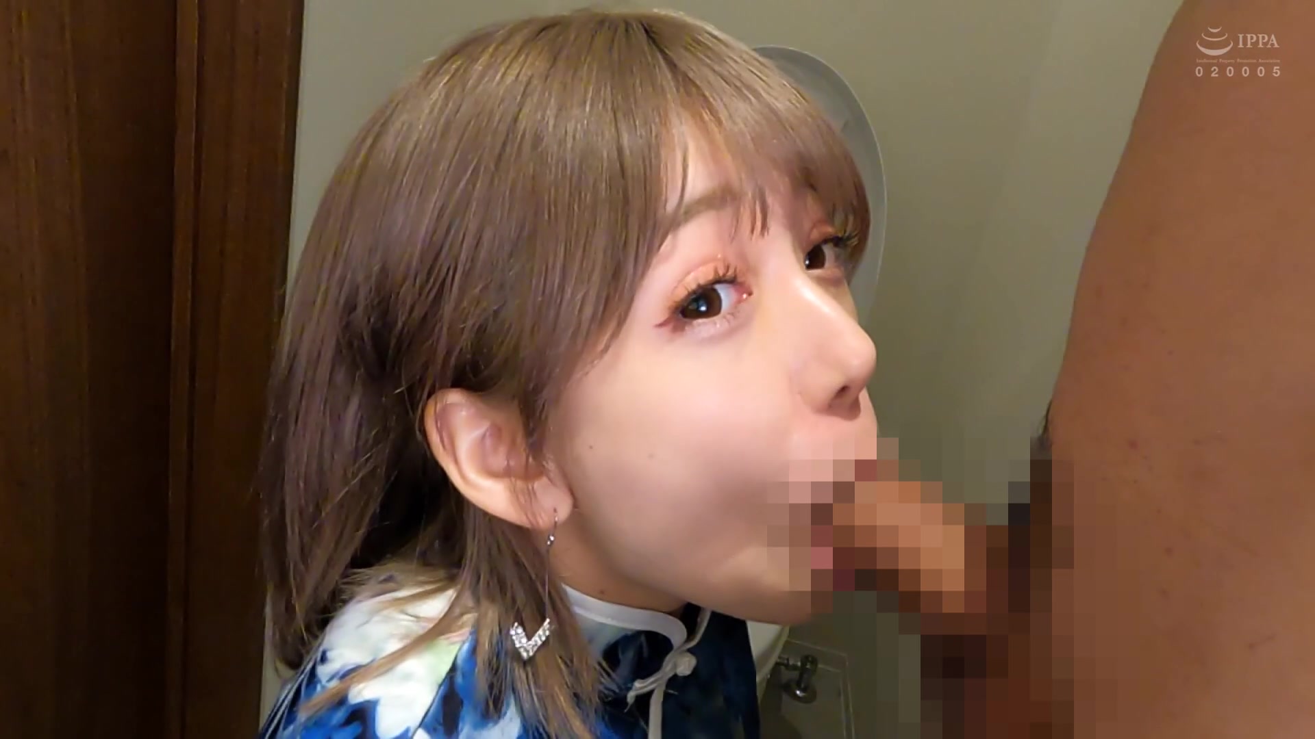 [SUKE-177] 溢れる精子を押し戻す色狂い女×妊娠するまで止まない騎乗位性交 (有村のぞみ) - 2of5