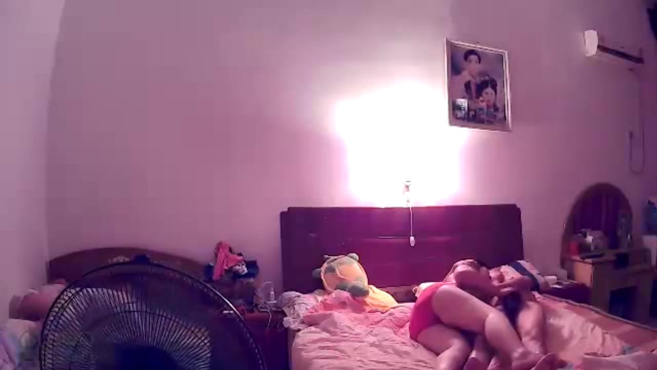 【全網推薦】【360水滴居家系列】稀缺家庭攝像頭黑客破解拍攝到的小夫妻日常啪啪過性生活 原版高清