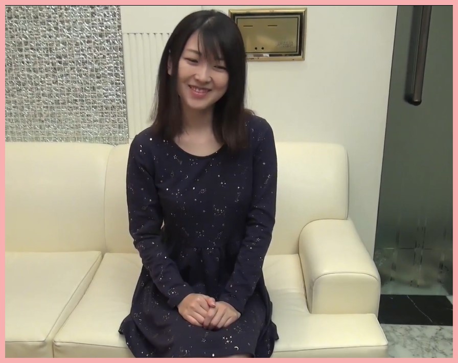 処女喪失から１年…色白清楚Ｓ級美少女19歳がメイド服での献身的なご奉仕セックス♥処女膜が残る無垢なオマンコが本気汁まみれ♥膣口を羞恥と興奮でヒクつかせながら膣アクメ連発＆