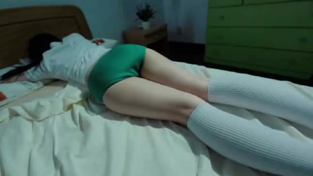 酷似杨幂的尤物