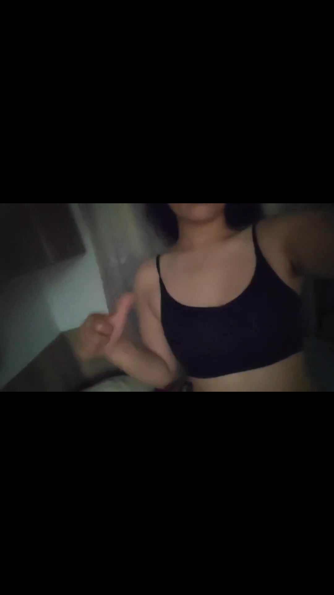 对着女友的大黑逼和屁眼撸管