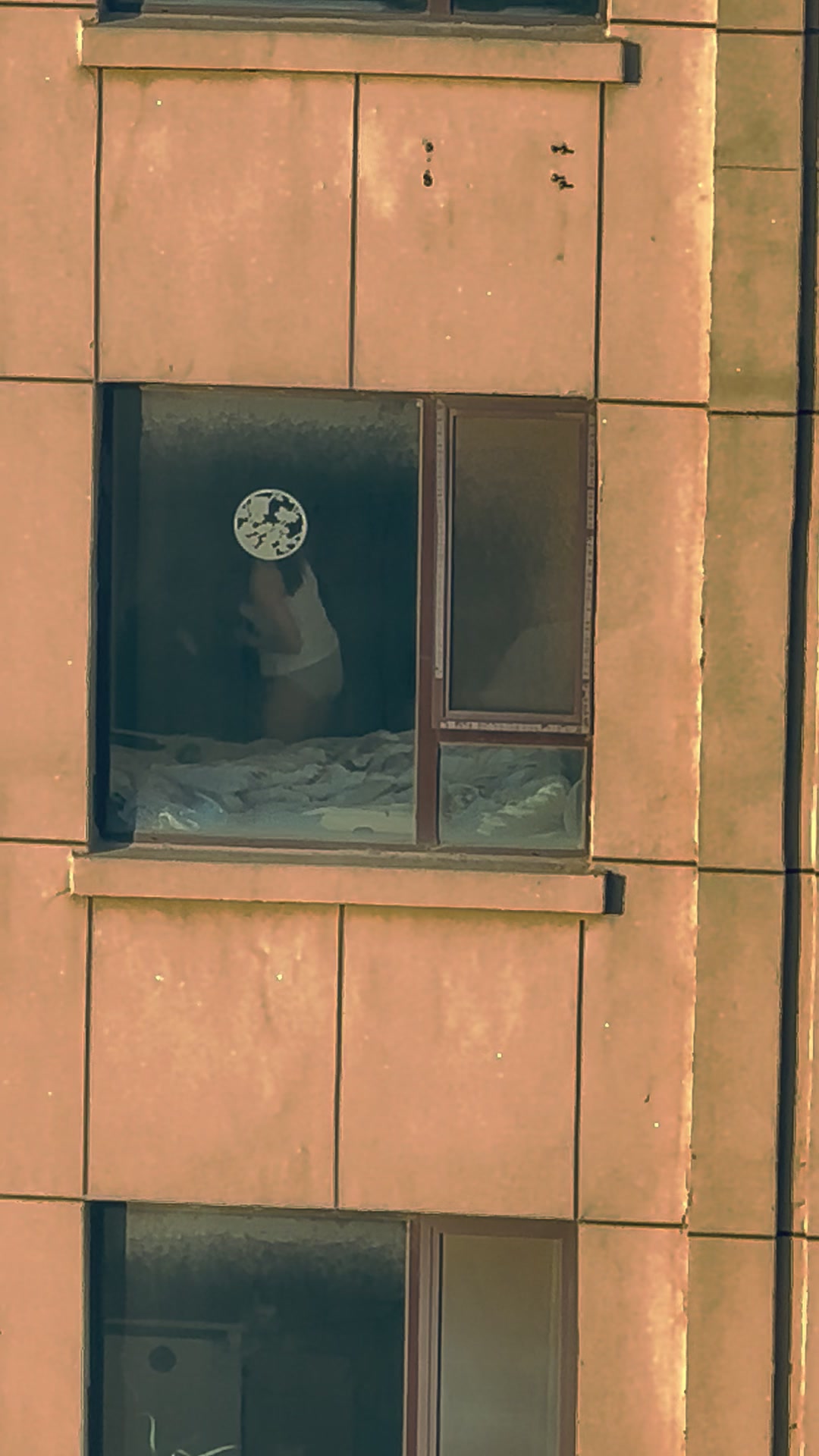 真实偷拍美女邻居换衣服