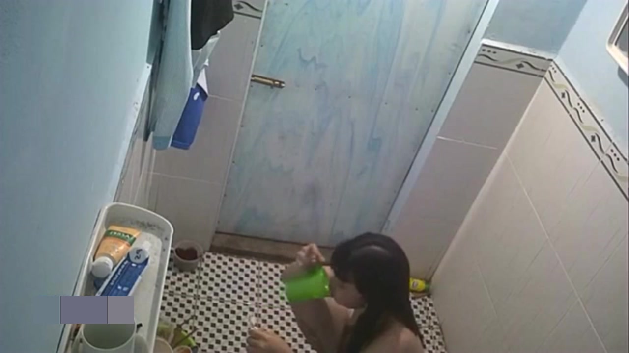 精品推薦 公共出租房拍攝到的漂亮妹子洗澡更衣 脫光光後還把碗給洗了 720P高清完整版