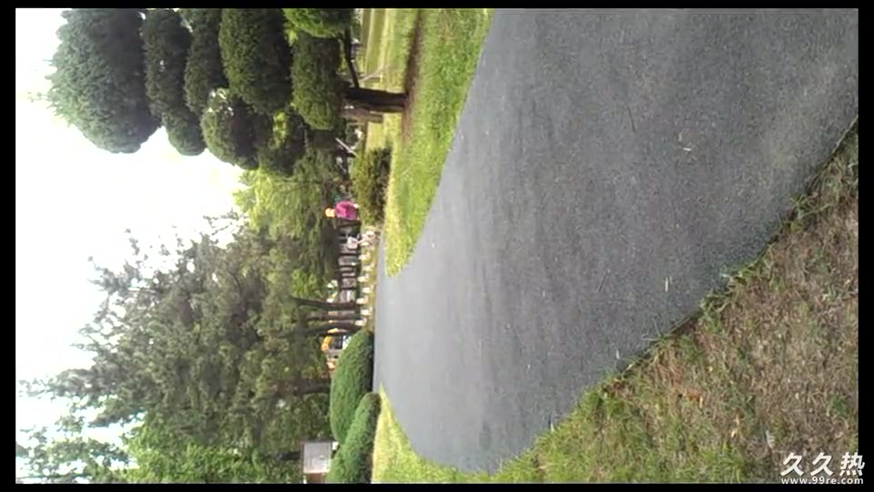 公园散步后在无人区在偷偷打