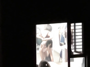 偷拍对面楼美女换衣服 高清