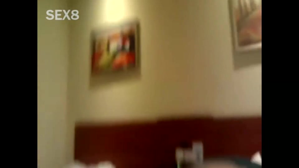 女奴口交，丝袜足交