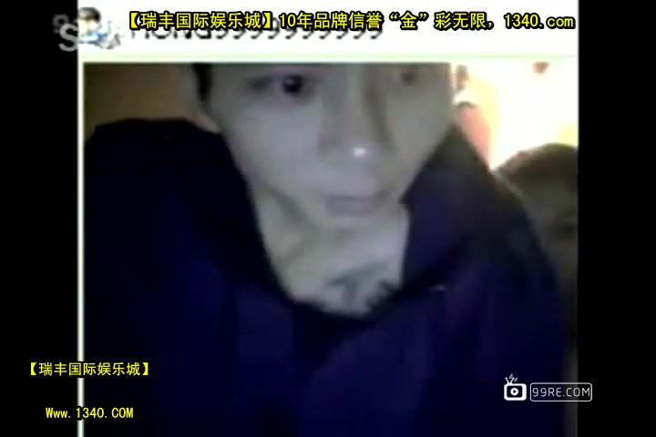 刺青美女与三个大汉对着视频做全程国语[瑞20141014].mp4