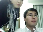 领导把公司女少妇带回家操逼[葡2