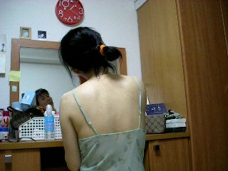 最新国产骚妻自拍免空合集下载