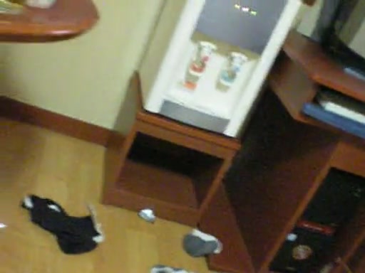 韩国一醉酒女孩被男友带到宾馆随意玩弄