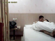 和性感少婦酒店偷情露臉國語