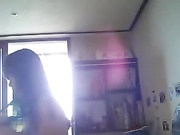 学生妹穿上校服对着摄像头自慰