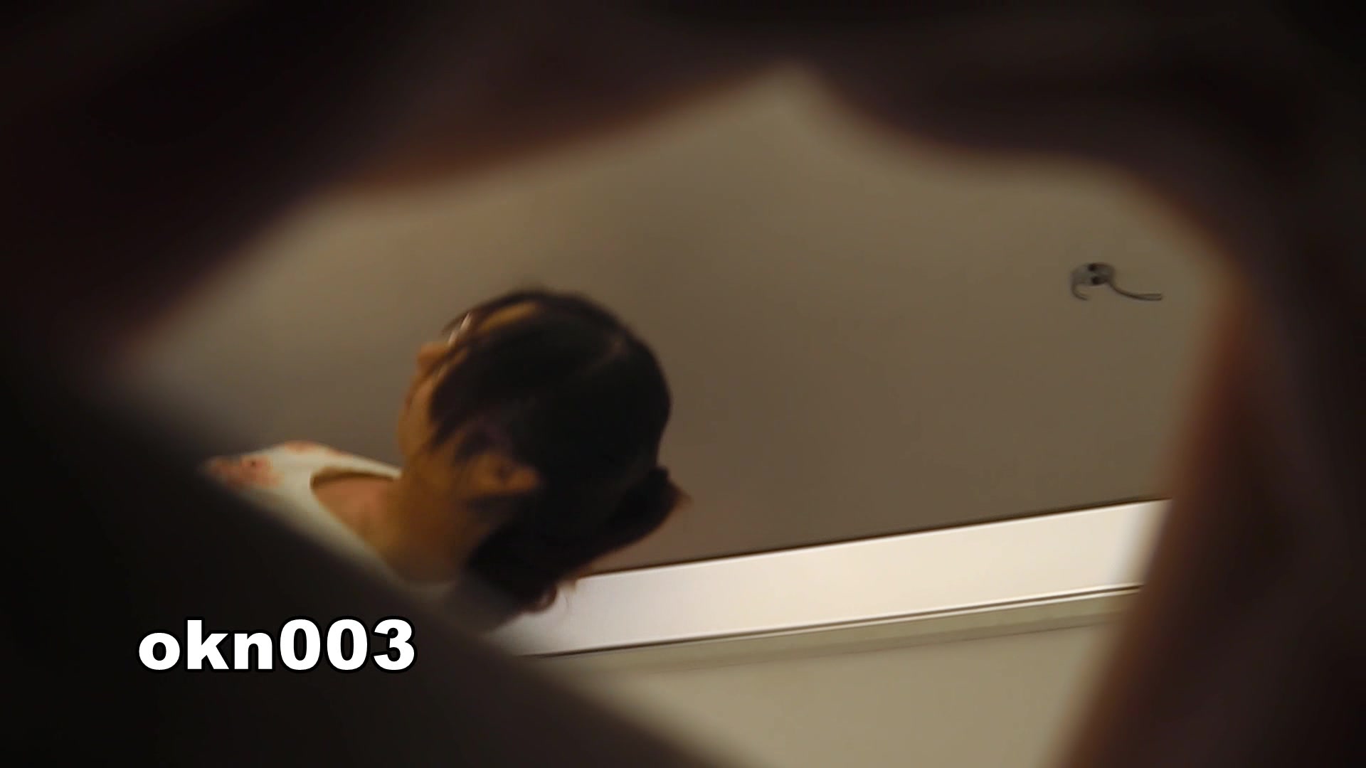 高校厕所偷拍众美女逼逼都很粉嫩干净6