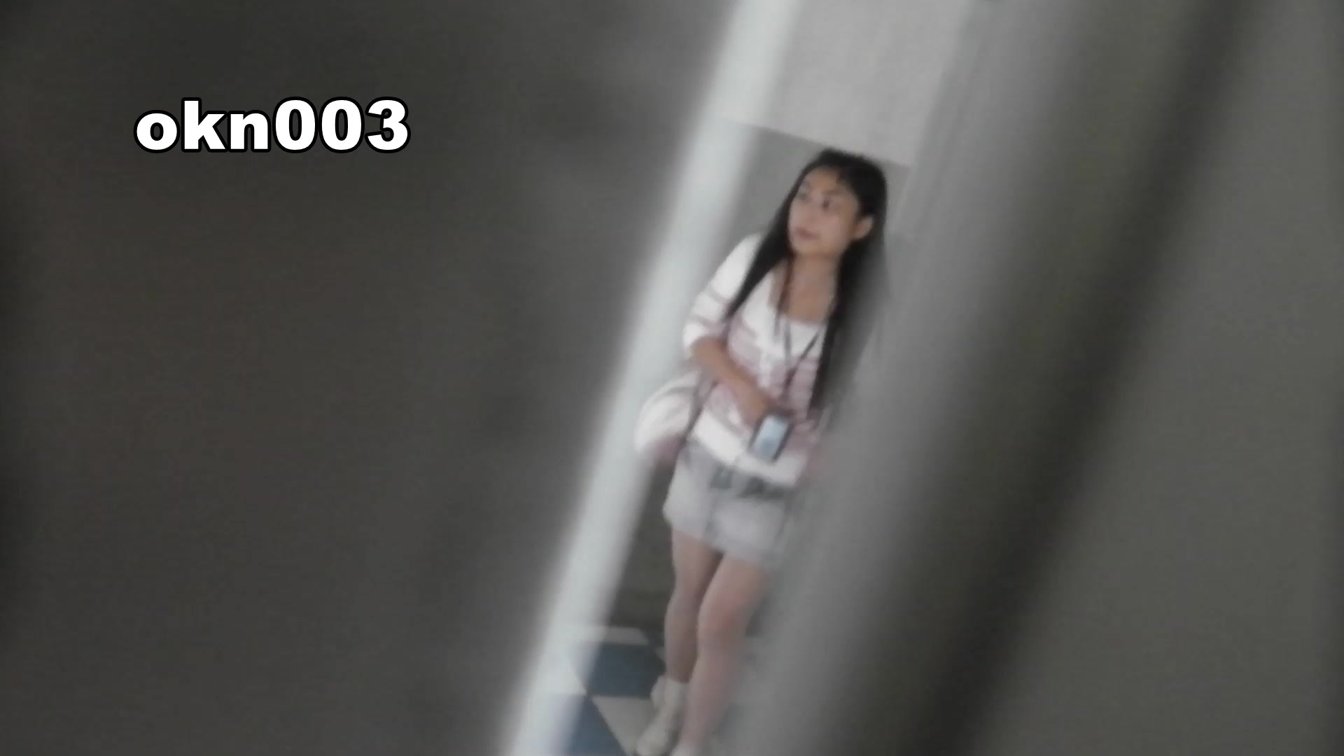 高校厕所偷拍众美女逼逼都很粉嫩干净 三