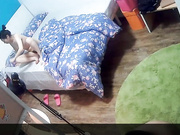 水滴偷拍没穿衣服的小媳妇突然发现家里的摄像头被人偷开了