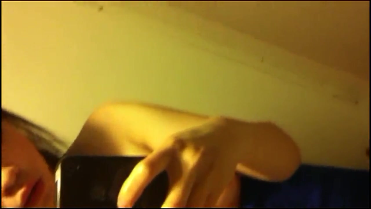 湖南漂亮女子露脸露胸传网上,为了气死男友