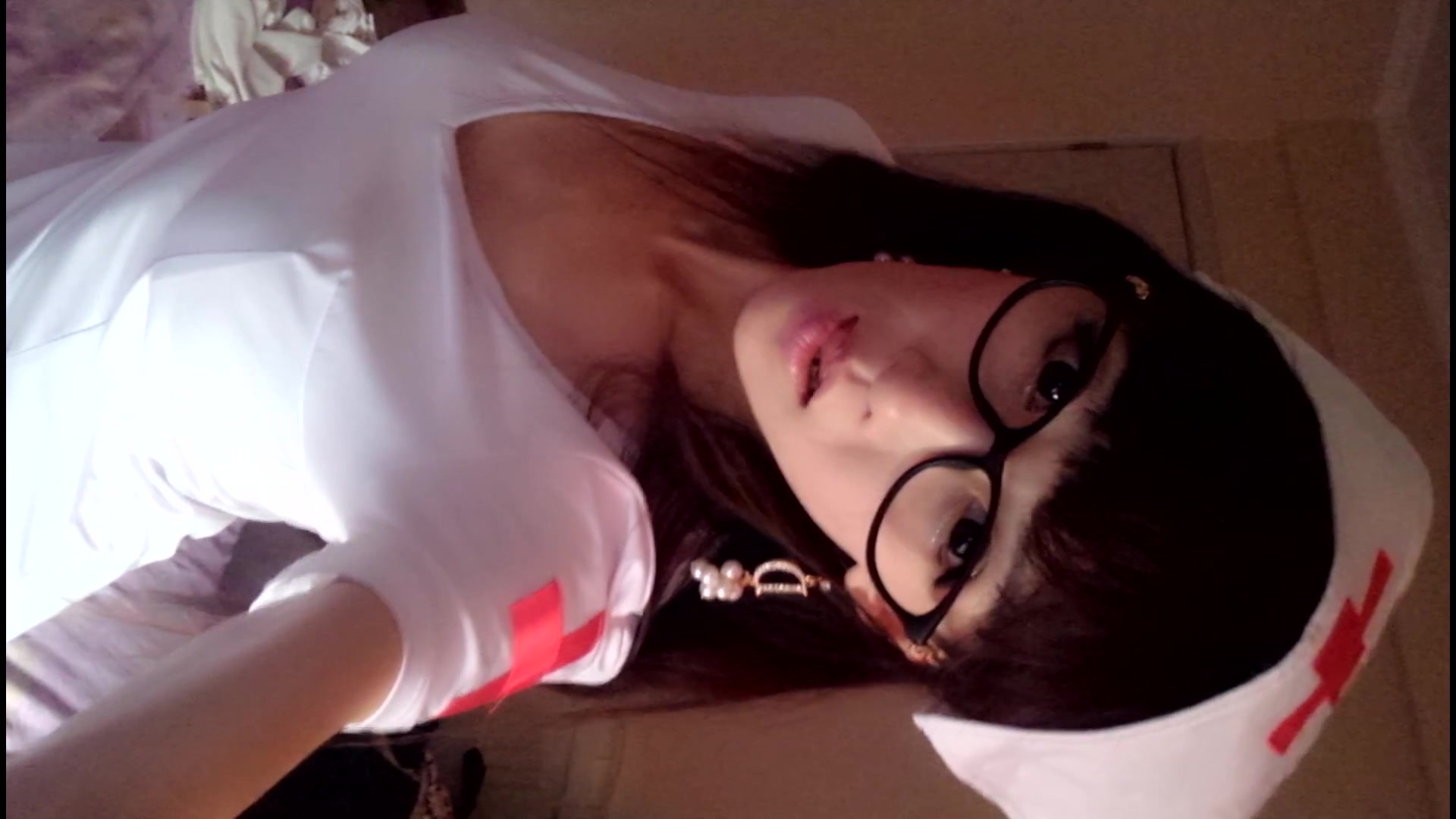 粉穴白网络红人黑丝护士制服