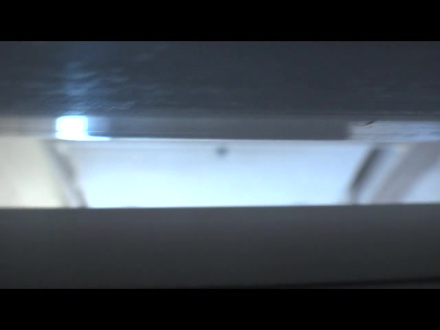 伽硪用沪茗  看女厕冒险偷拍