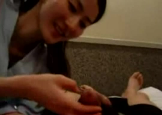 极品妹妹先帮我打飞机在手淫