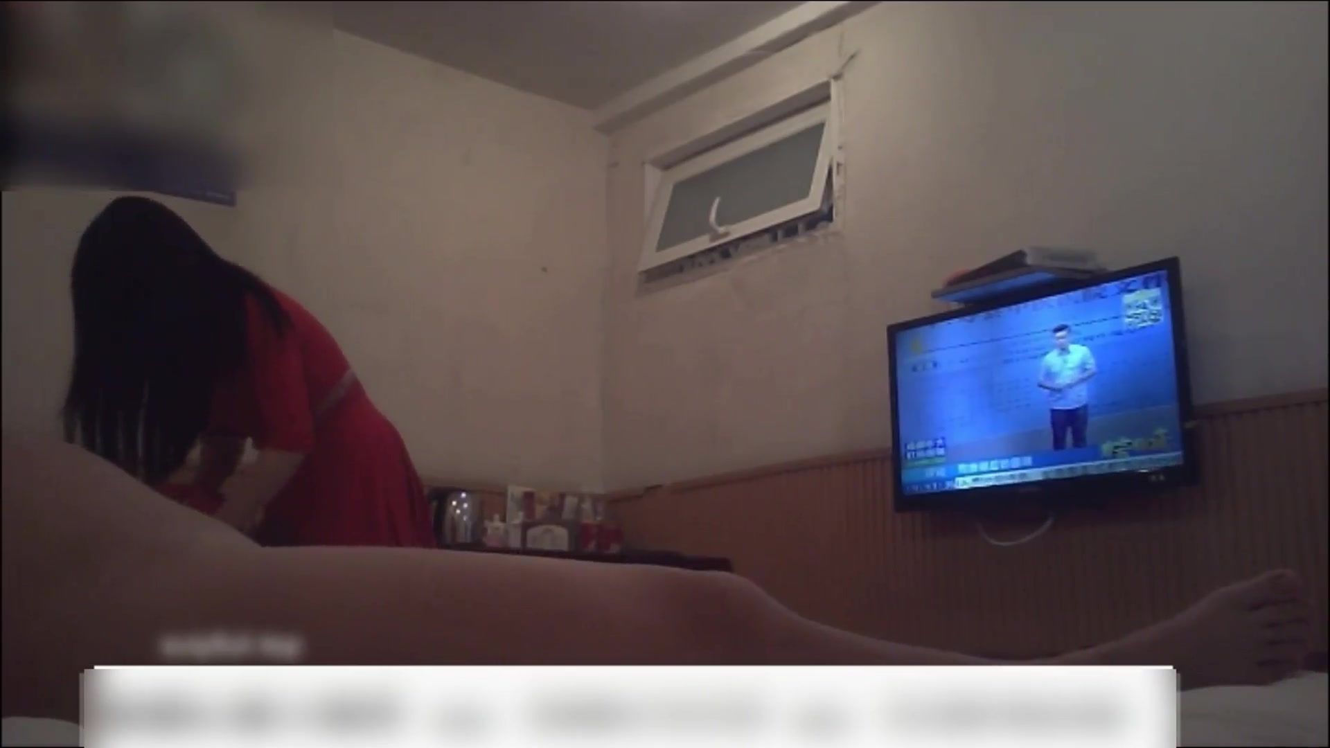 普通话对白洗浴桑拿会所嫖妓经验丰富的轻熟女穿上丝袜制服玩