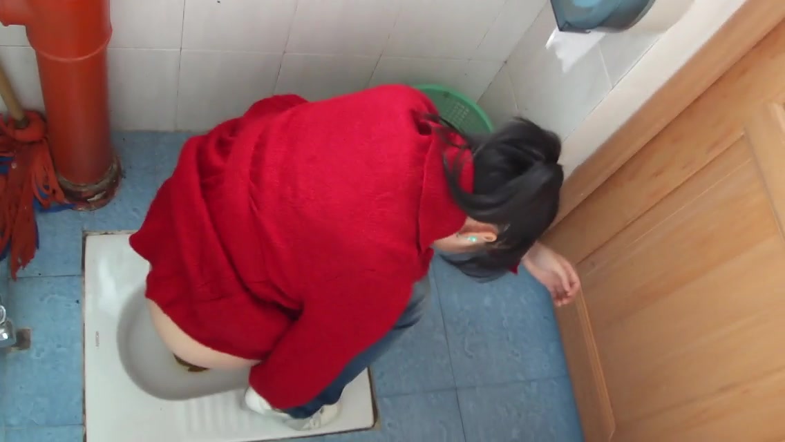 女厕所，近距离门下偷拍